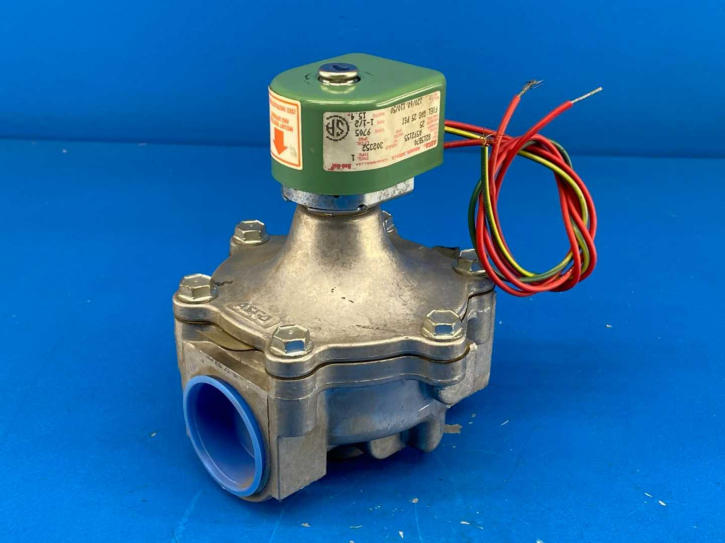1-1/2" ASCO RedHat Aluminum Solenoid Air Valve 8215B70, 1,900,000 BtuH Max (120v)