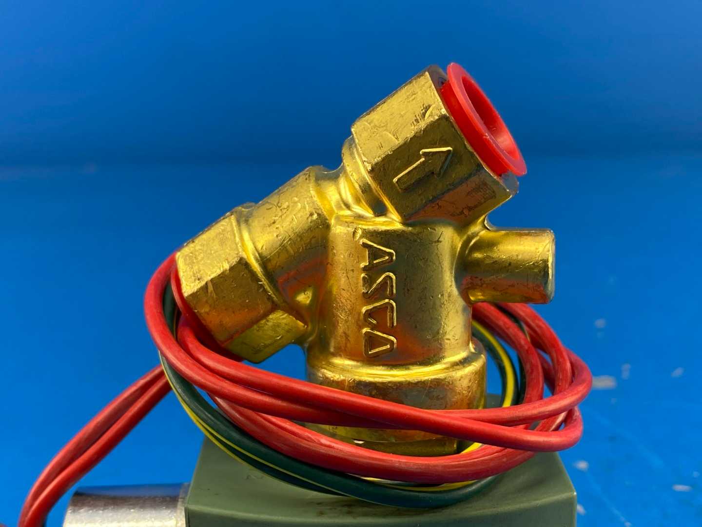 ASCO Red-Hat 8030G13VH 3/8" Solenoid Shutoff Valve Vacuum 10-6 TORR
