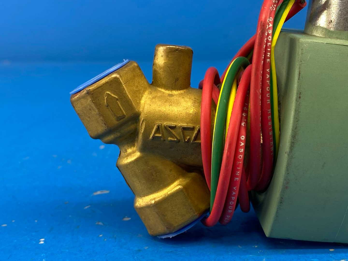 ASCO Red-Hat 8030G13VH 3/8" Solenoid Shutoff Valve Vacuum 10-6 TORR