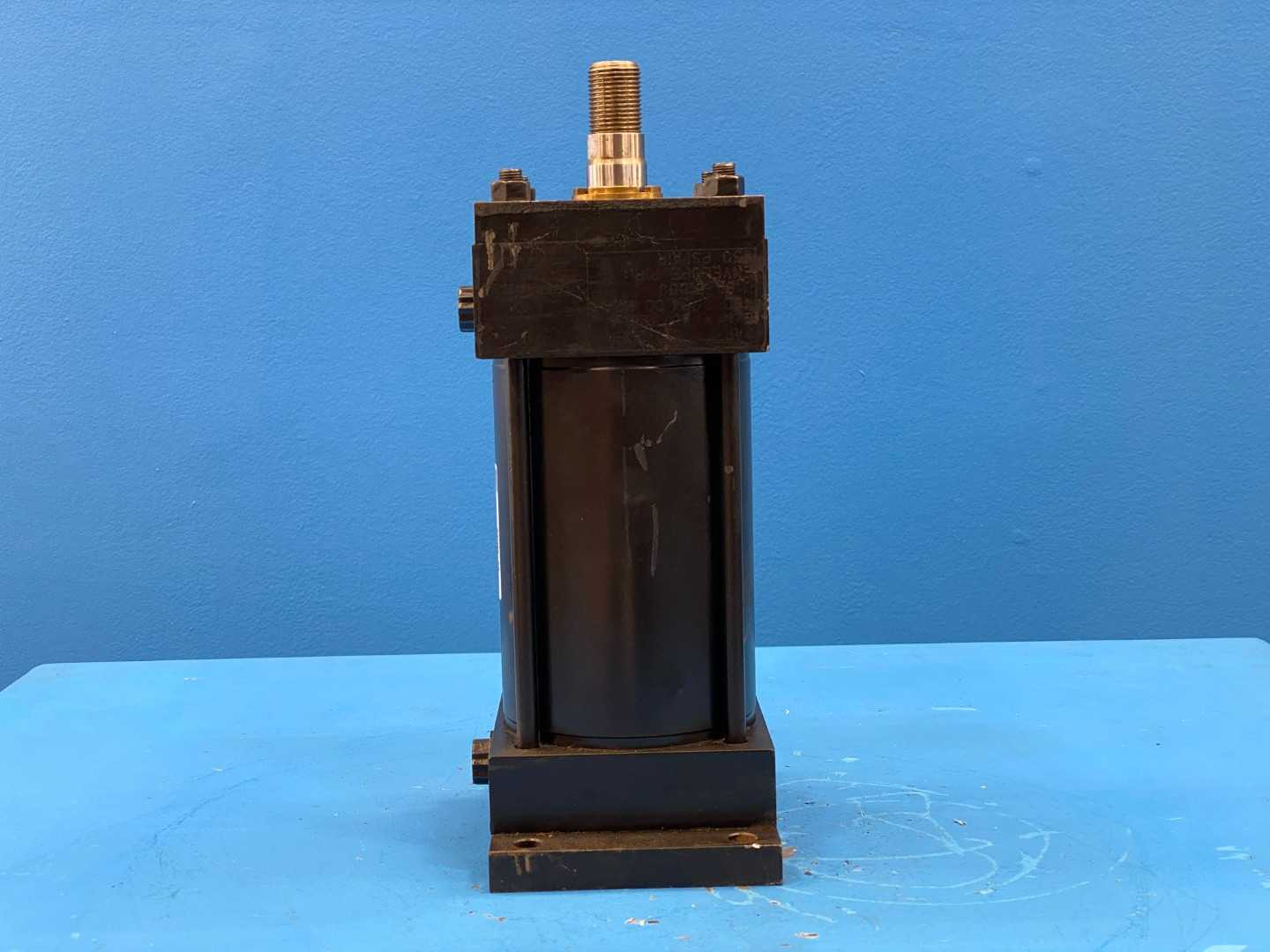 Parker 04.00 H2AU18A 5.000, Series 2A Pneumatic Cylinder 4" Bore 5" Stroke 250 PSI AIR