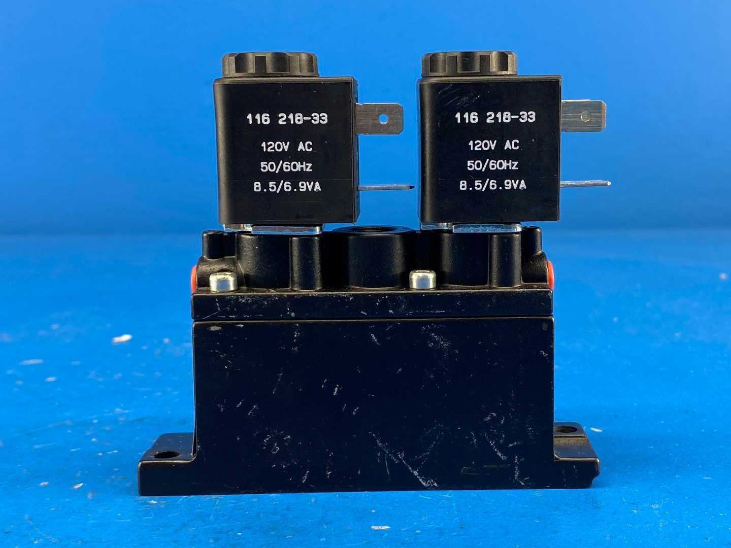 ARO Fluid Power A249SD-120-A Alpha "Thin" Bar Manifold Solenoid Operated Valve
