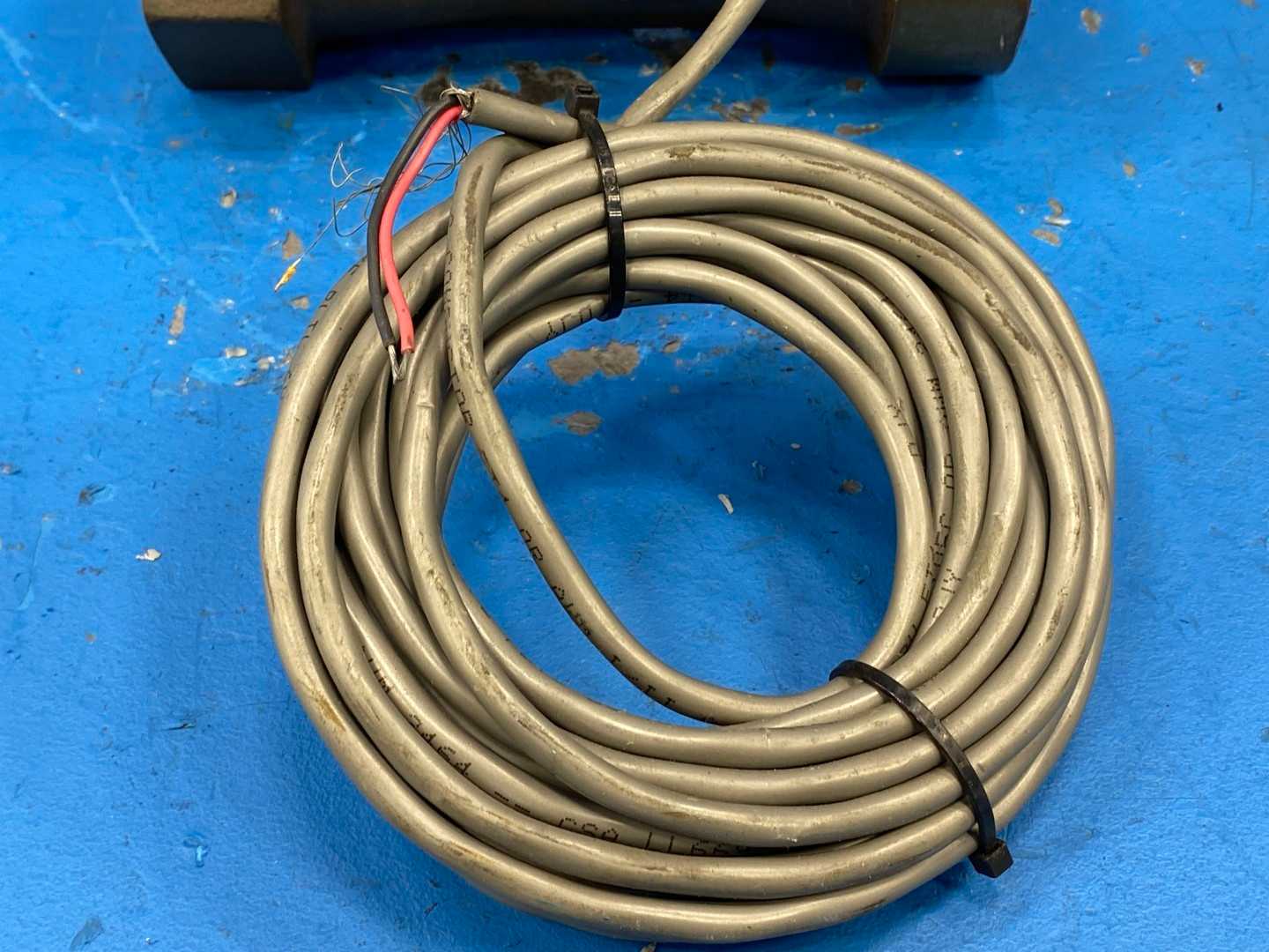 Daia Industrial 250B, 1-1/2" Metallic Tee Type Flow Sensor