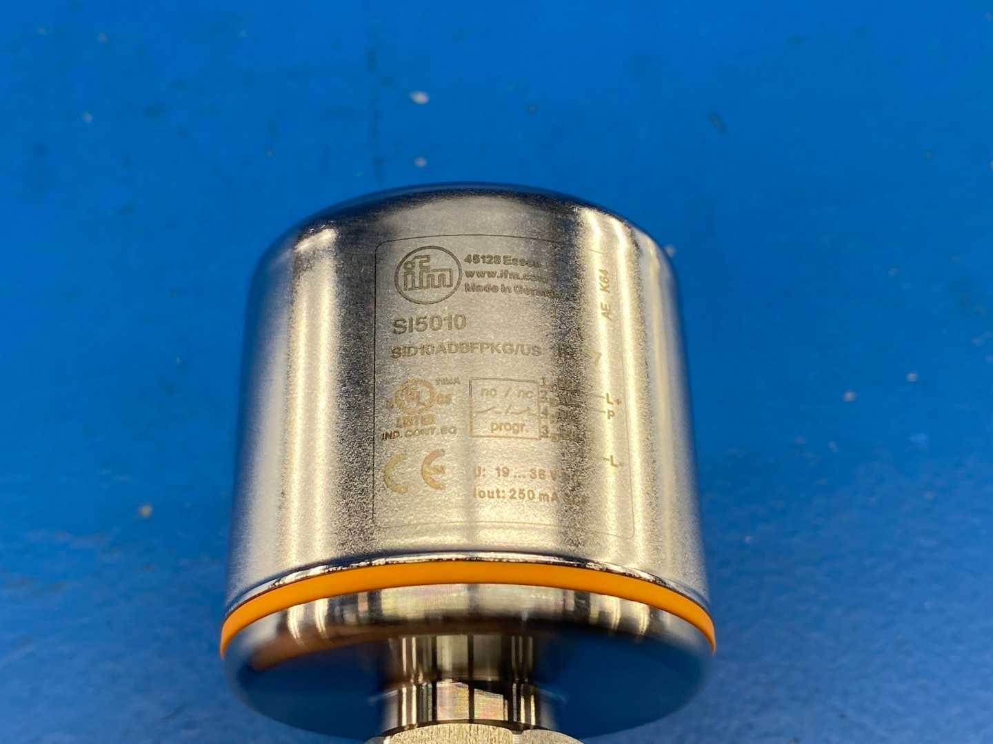ifm efector300 SI8503 Flow Monitor, threaded connection 1/2" NPT external thread