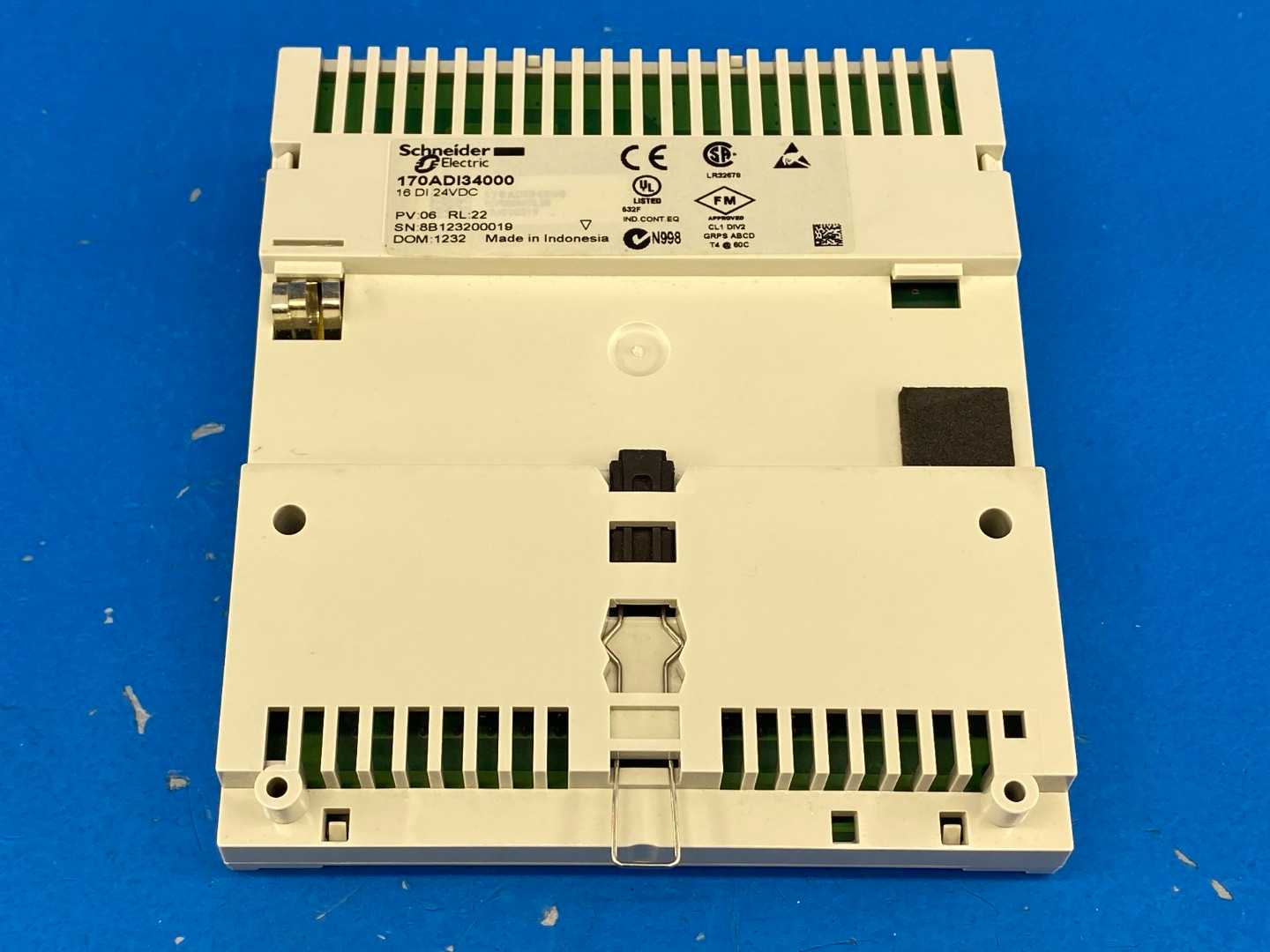 Schneider Electric 170ADI34000 Modicon