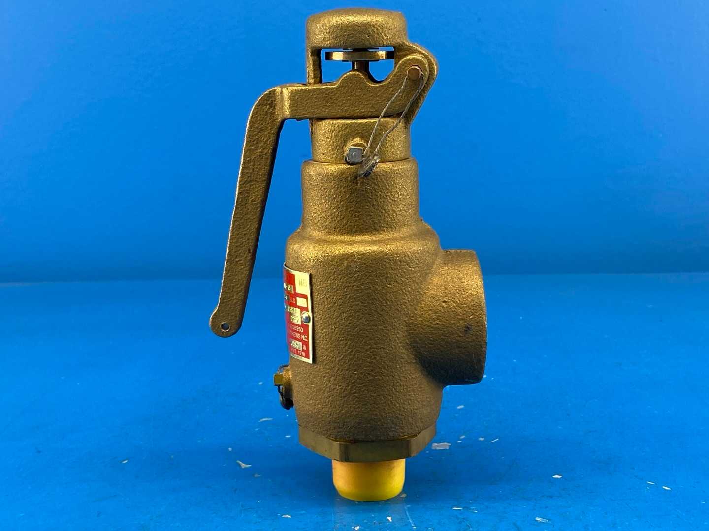 Conbraco 29-303-35, 3/4" Size x 3/4" Seat Dia. Safety Relief Valve 150PSI Capacity 1223 LBS/HR