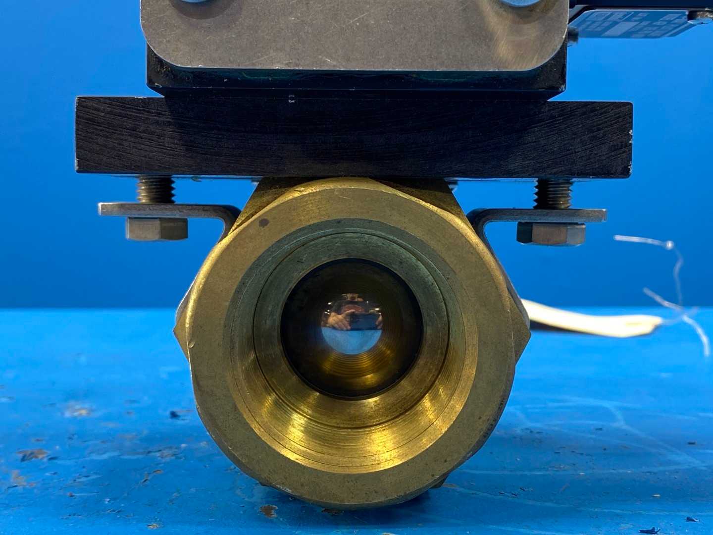 Gemini Valve 1-1/2 86-1-RT-6-A522-4GP-SC07D-120VAC-DS, 1-1/2" Double Acting Pneumatic Actuated Ball Valve