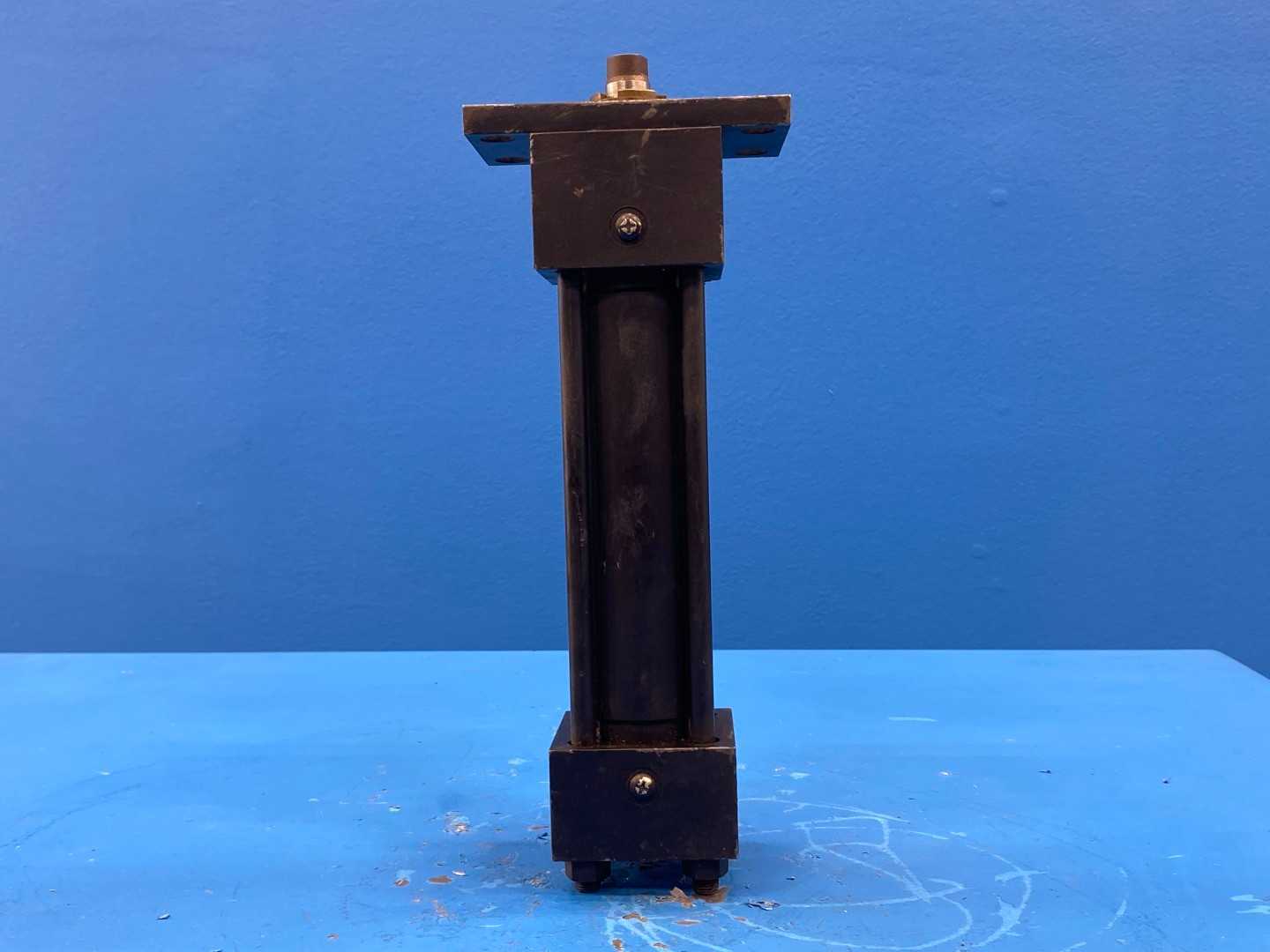 Parker 01.50 CJ2HUS14C 5.000, Series 2H Hydraulic Cylinder 1.5" Bore 5" Stroke 3000 PSI HYD