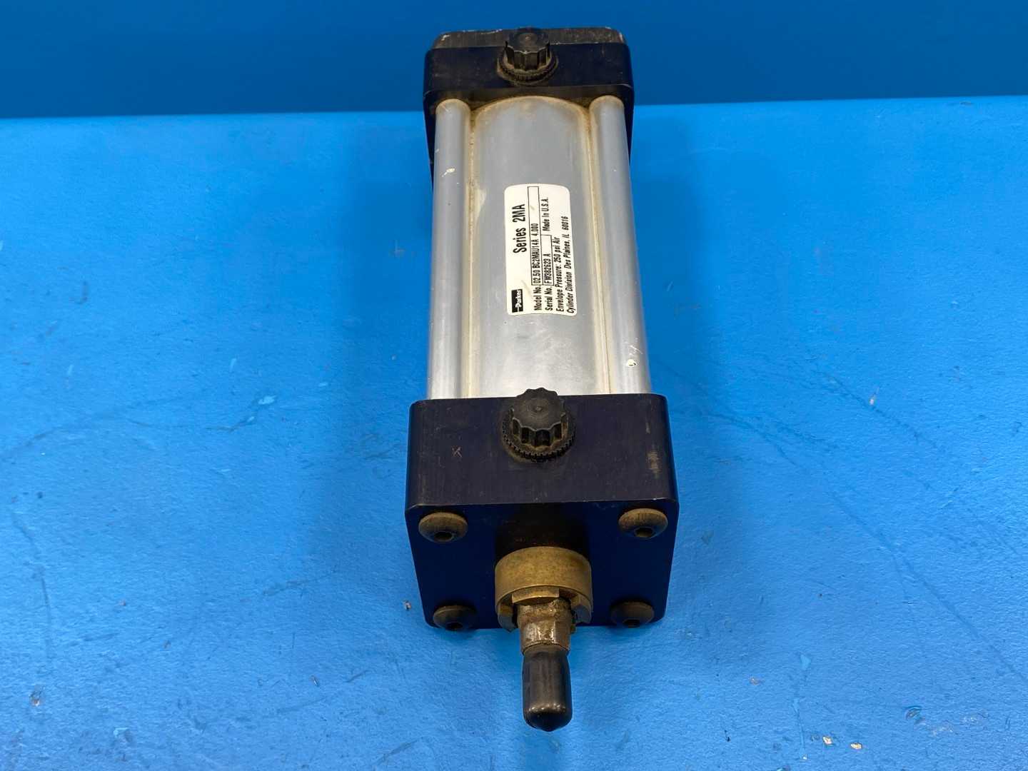 Parker 02.50 BC2MAU14A 4.000 2.5"? Bore, 4" Stroke Pneumatic Cylinder 250 PSI