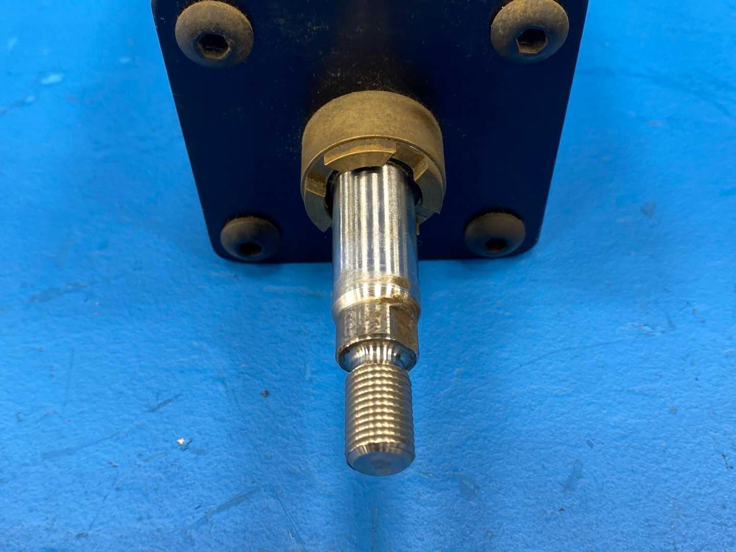 Parker 02.50 BC2MAU14A 4.000 2.5"? Bore, 4" Stroke Pneumatic Cylinder 250 PSI