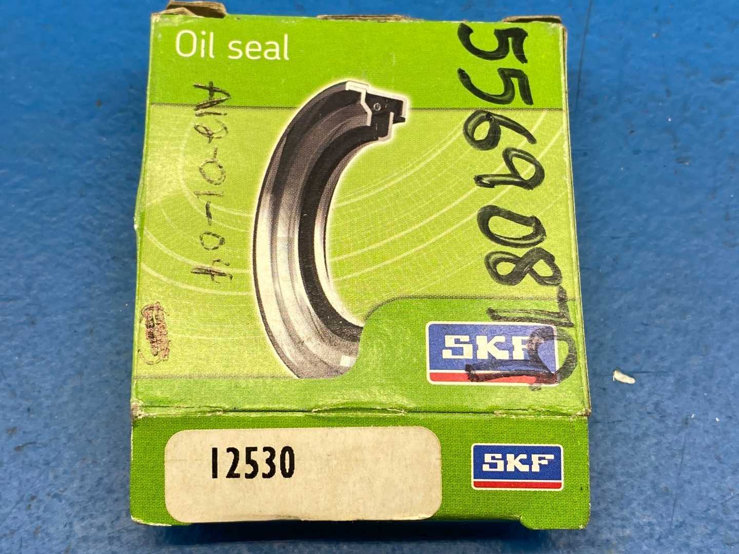 SKF 12530, Oil Seal, 30mm Shaft Diameter, 52mm Outer Diameter, 7mm Width, Nitrile Rubber