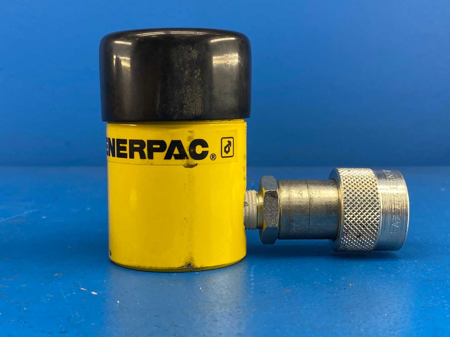 Enerpac RC101, 10Ton Capacity, 1.00 in Stroke, General Purpose Hydraulic Cylinder 10000 MAX PSI (700BAR)