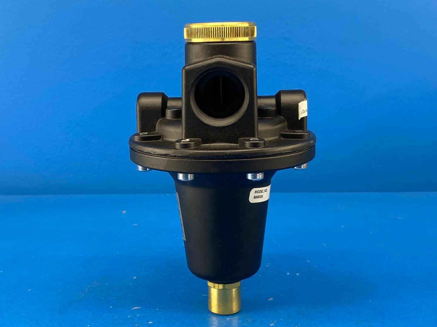 Coilhose Pneumatics 8808GK, 1" Regulator, Tamperproof w/ Gauge
