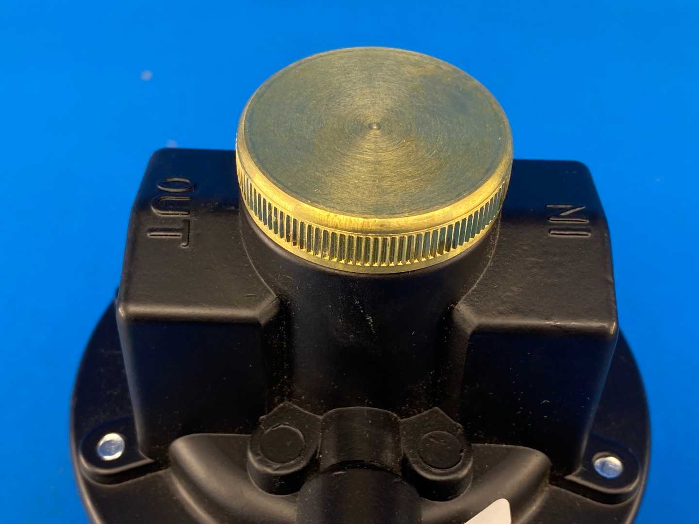 Coilhose Pneumatics 8808GK, 1" Regulator, Tamperproof w/ Gauge
