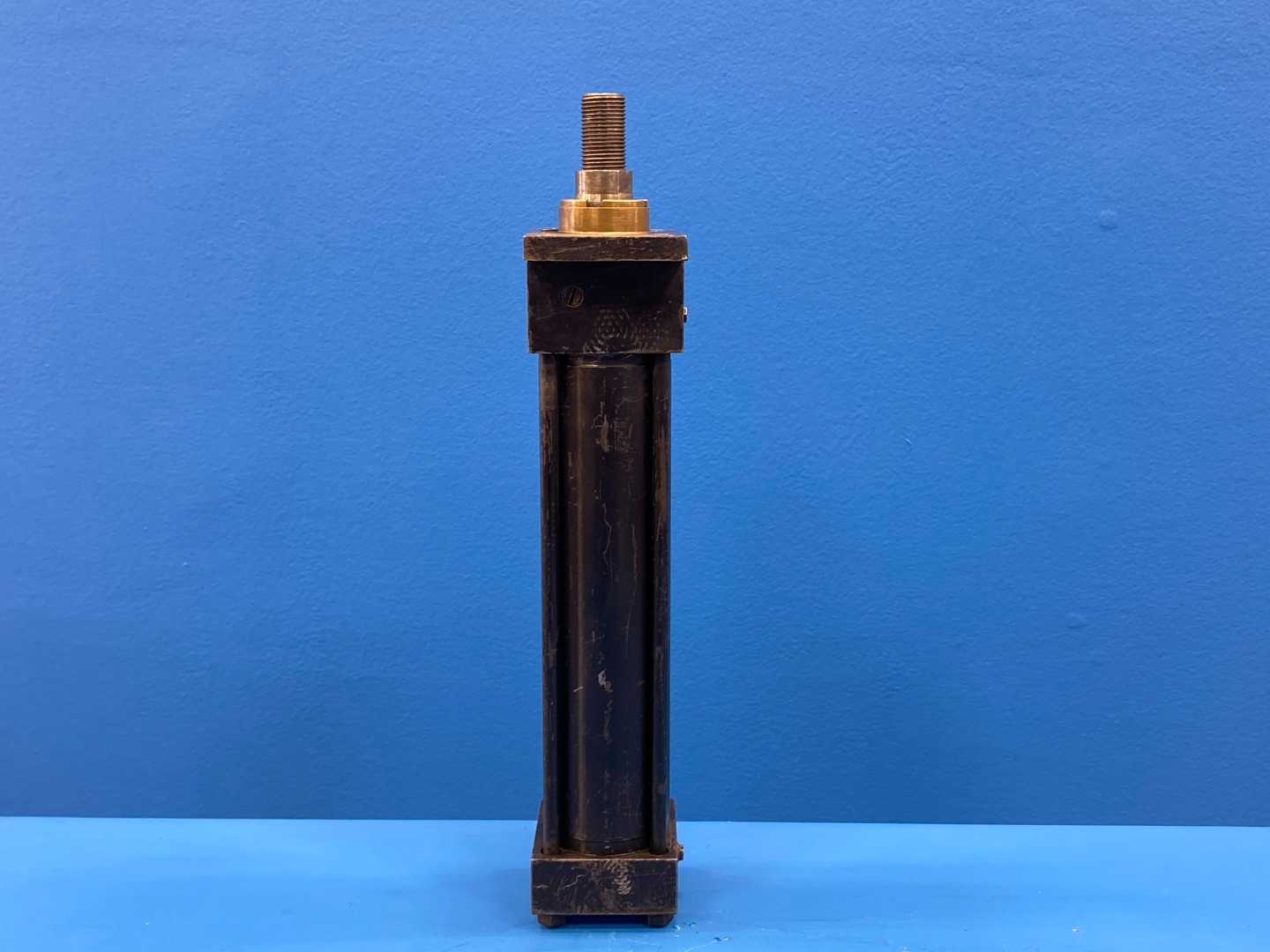 Parker 02.00 C-J-3LLUS34AC 7.500, 2" Bore 7.5" Stroke Hydraulic Cylinder 1925PSI HYD