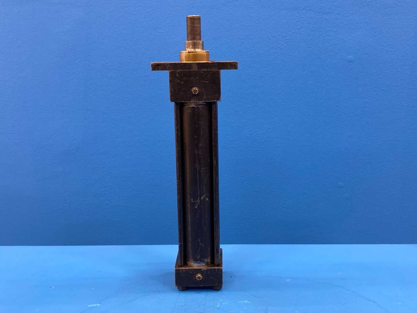 Parker 02.00 C-J-3LLUS34AC 7.500, 2" Bore 7.5" Stroke Hydraulic Cylinder 1925PSI HYD