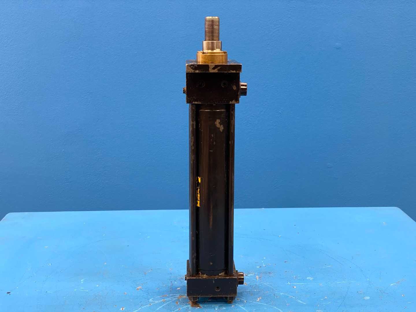 Parker 02.00 CJ3LLUS34C 7.500, Hydraulic Cylinder 2" Bore 7.5" Stroke 1950PSI HYD