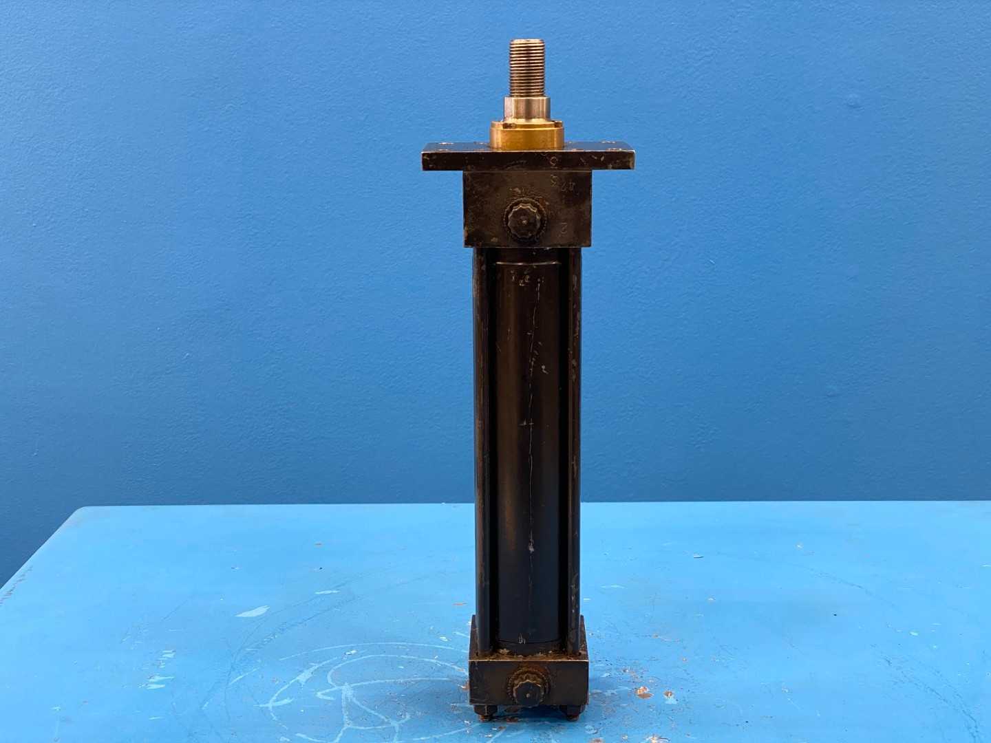 Parker 02.00 CJ3LLUS34C 7.500, Hydraulic Cylinder 2" Bore 7.5" Stroke 1950PSI HYD