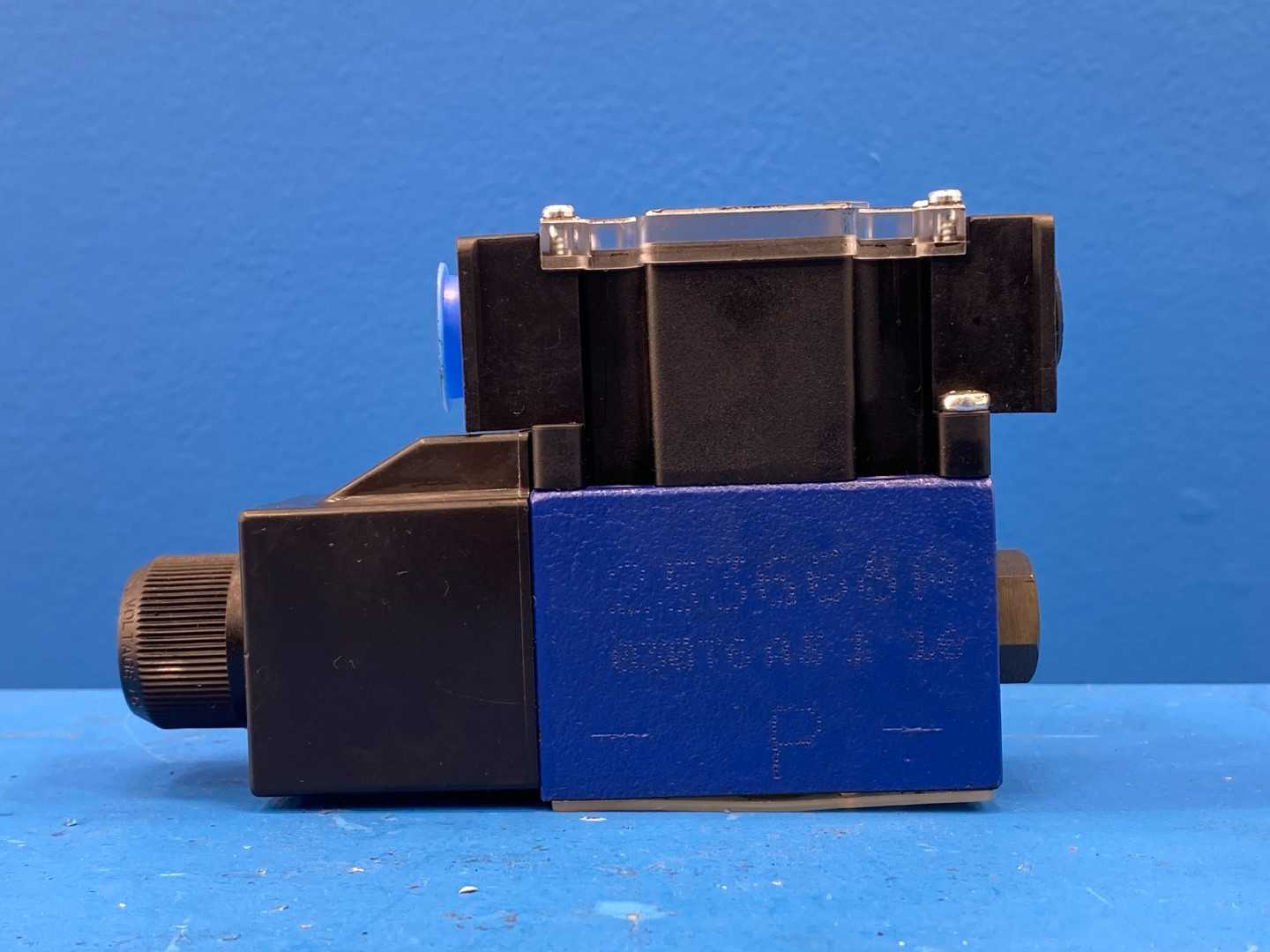 Rexroth MNR# R978874053 Model# 4WE 6 D62/EW110N9DA/62 Hydraulic Directional Control Valve