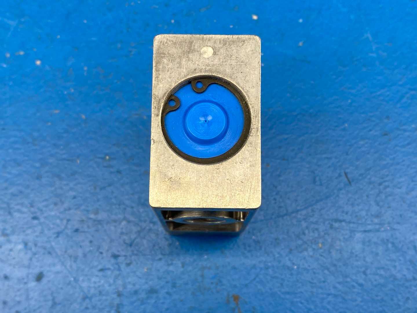 Festo VL/O-3-1/4-NPT (10841), Pneumatic Valve, 3/2 Way, Normally Closed, Valve Size 1/4" 14-145PSI (0.95-10 Bar)