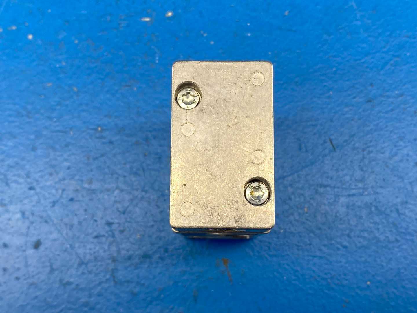 Festo VL/O-3-1/4-NPT (10841), Pneumatic Valve, 3/2 Way, Normally Closed, Valve Size 1/4" 14-145PSI (0.95-10 Bar)