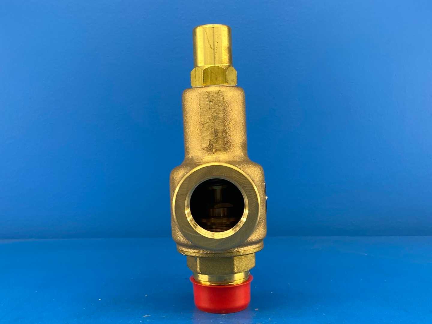 Aquatrol Inc. 69E1A1M2U1-15, 1-1/2 x 1-1/2 Safety Valve 15PSI 38GPM ADJ 9-28