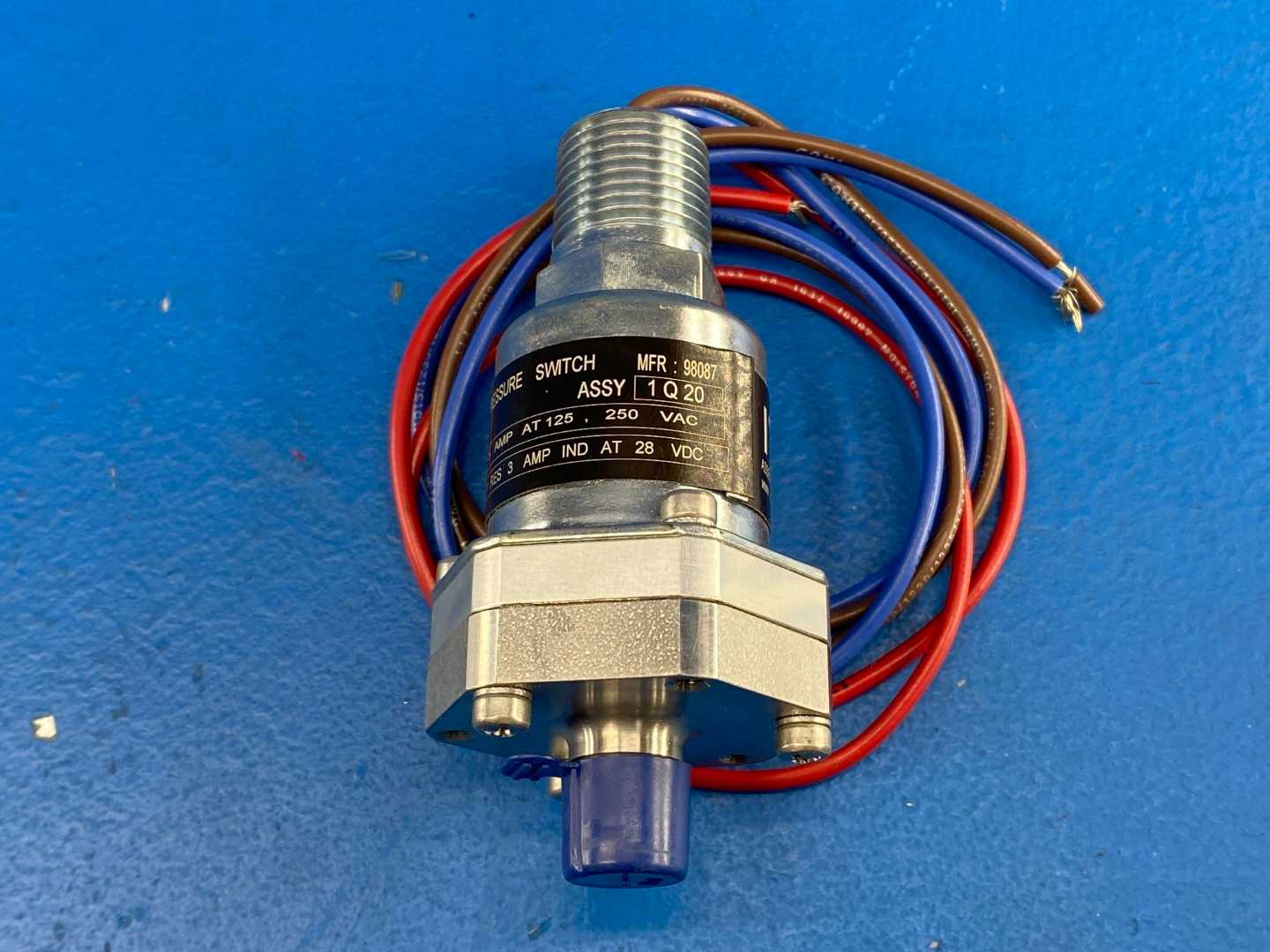 ITT 130P4S50, Pressure Switch, 50 PSI, SPDT, 1/4" NPT, Adjustable Differential