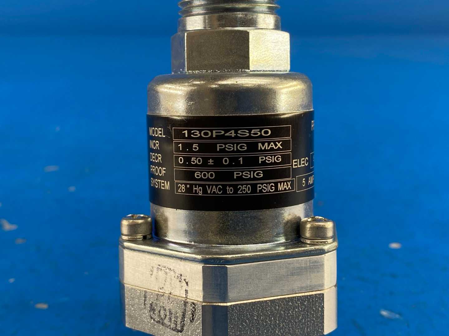 ITT 130P4S50, Pressure Switch, 50 PSI, SPDT, 1/4" NPT, Adjustable Differential