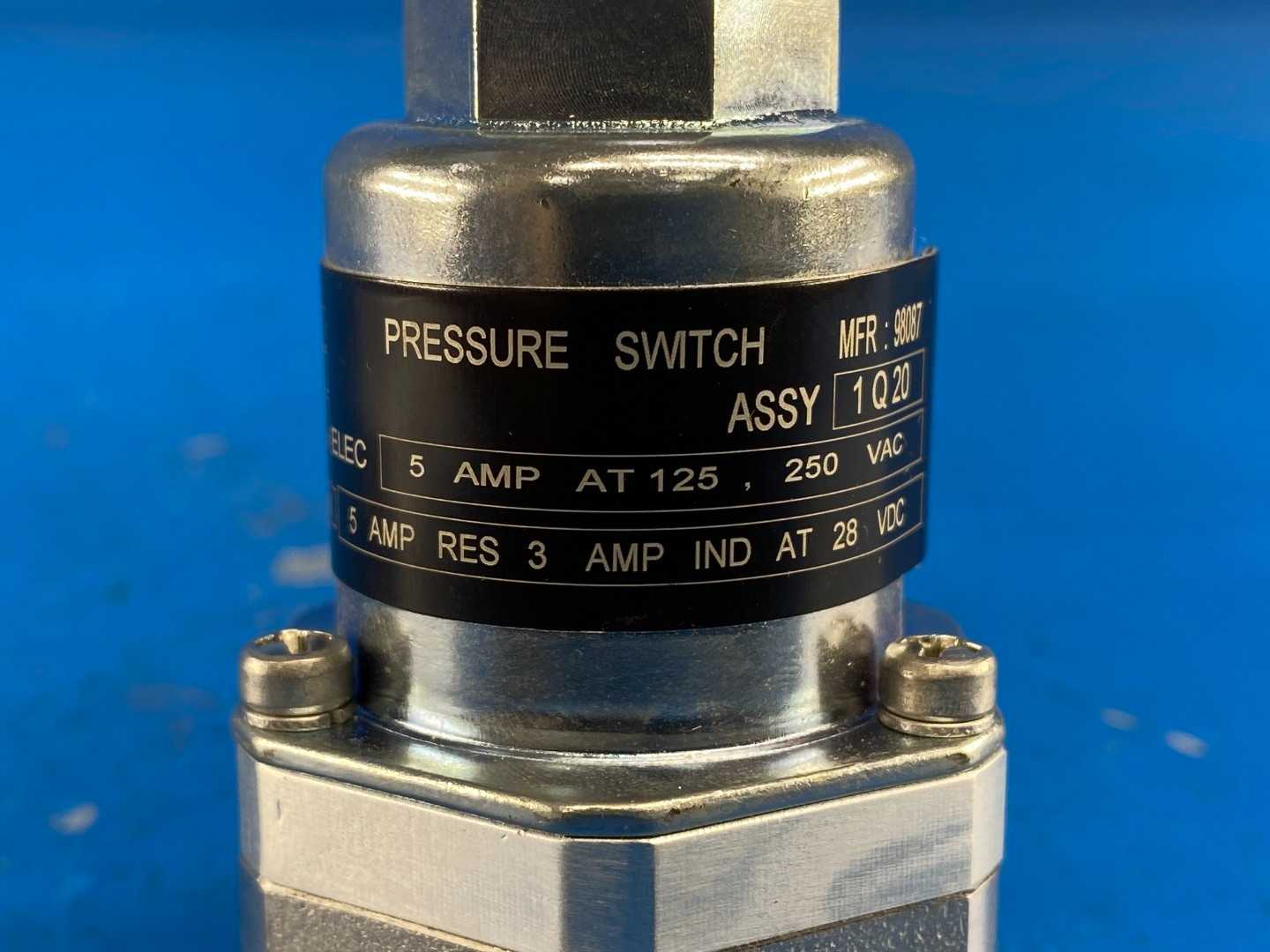 ITT 130P4S50, Pressure Switch, 50 PSI, SPDT, 1/4" NPT, Adjustable Differential