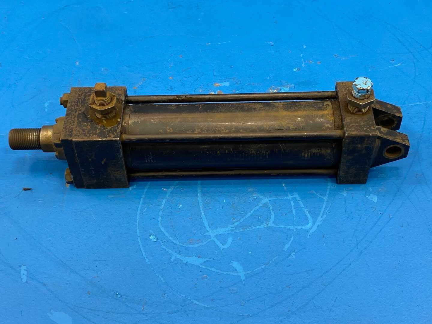 Parker BB3LH34, Hydraulic Cylinder 2" Bore 6" Stroke 1235 PSI