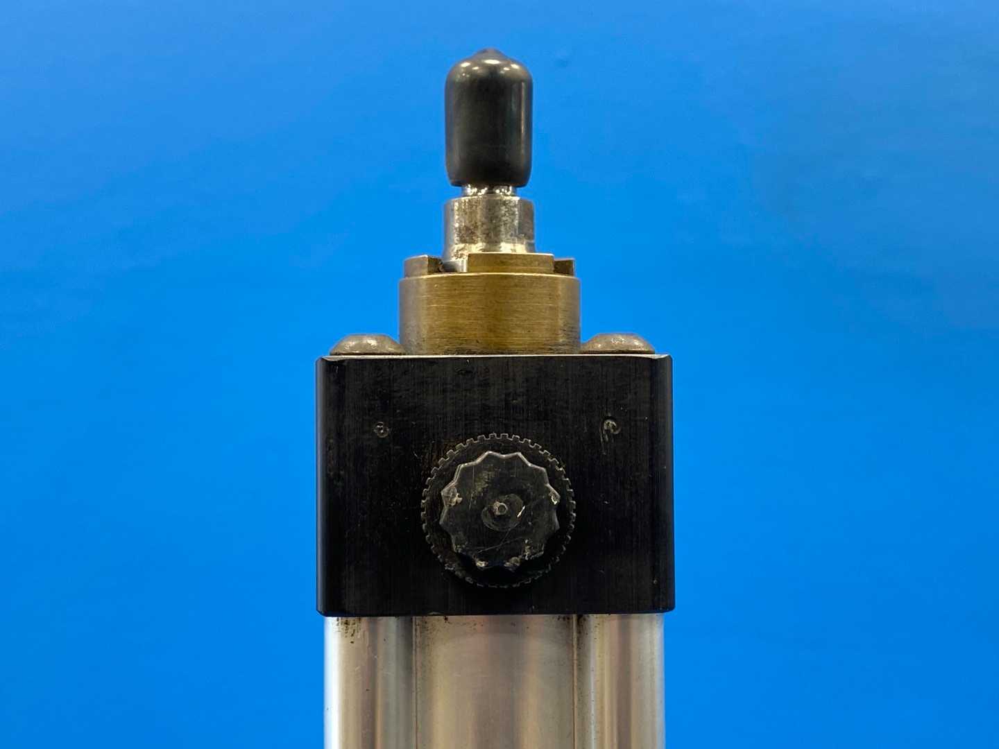 Parker 01.50 F2MAU14 18.000 Series 2MA Pneumatic Cylinder 250PSI Air 1-1/2" Bore 18" Stroke