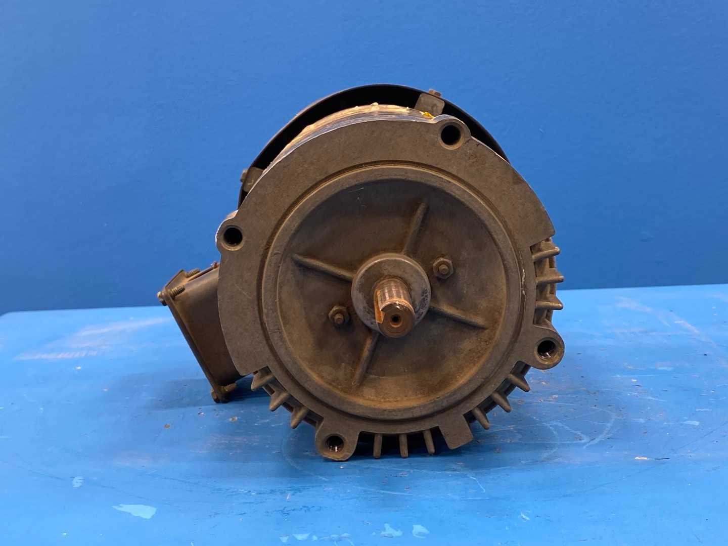 1-1/2 HP 208-308/460V 3PH Franklin Electric Model1313480102 Cat No 19448 Motor, FR56C, CONT TEFC, 3450/2875 RPM