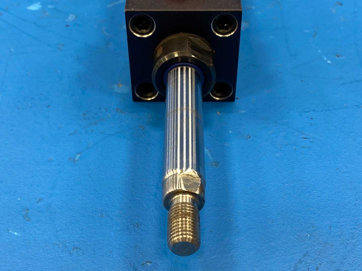 Norgren A1633A1-REV#3 1-1/2" Bore, 17-5/8" Stroke Pneumatic Cylinder 250 PSI