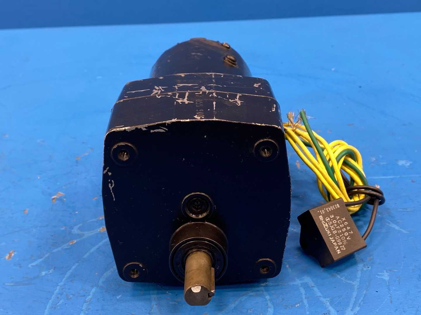 0.007HP, Leeson CM31P17NZ1D (Cat No. M1125050.00) A.C. Parallel Shaft Gearmotor
