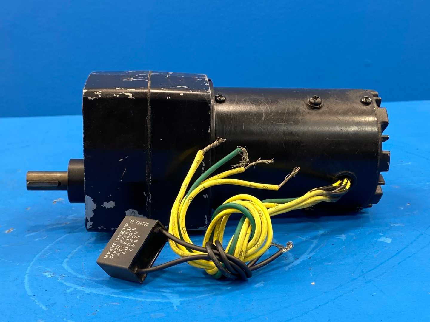0.007HP, Leeson CM31P17NZ1D (Cat No. M1125050.00) A.C. Parallel Shaft Gearmotor