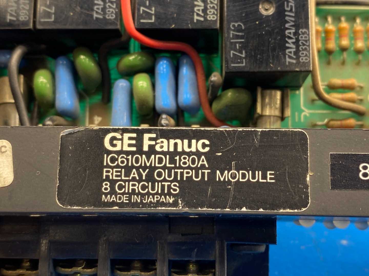 GE Fanuc IC610MDL180A 8 Circuit Relay Output Module 5A 115V