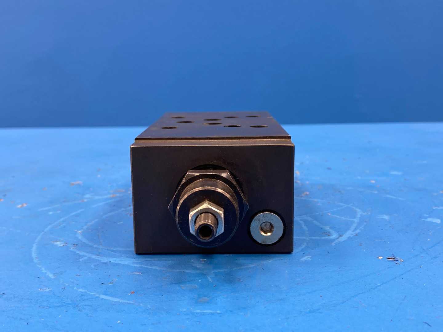 Eaton Vickers DGMC-5-PT-FW-S-30 (868852) Single Relief Valve