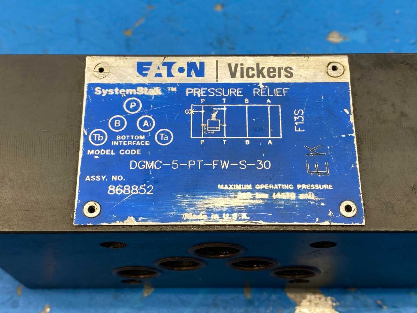 Eaton Vickers DGMC-5-PT-FW-S-30 (868852) Single Relief Valve