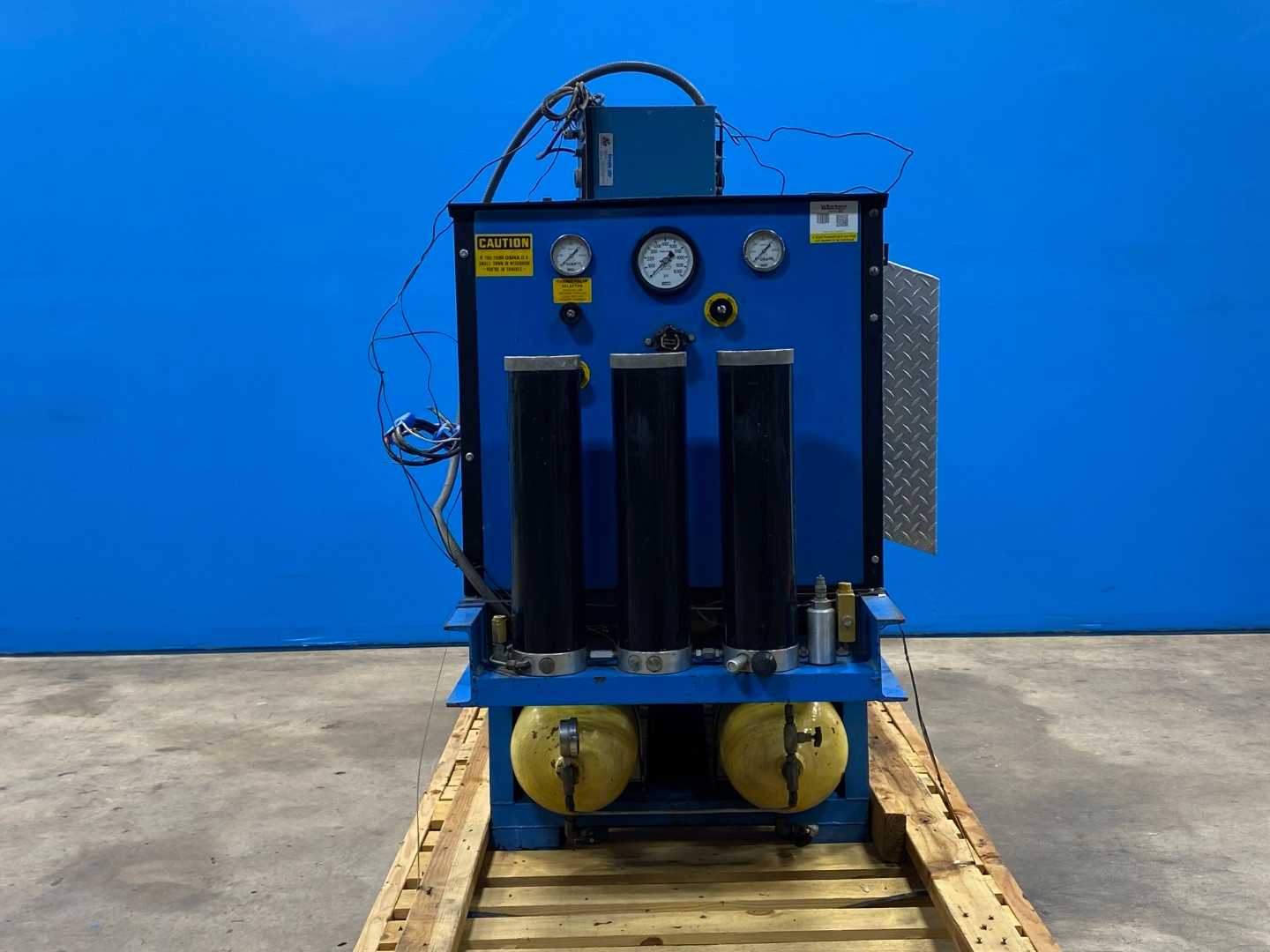 Breathing Air Compressor 563 hrs 18 CFM 5000 PSI SCBA Scuba Paintball w/ Moisture and CO Monitors 5000 psi 15HP 208V 3PH