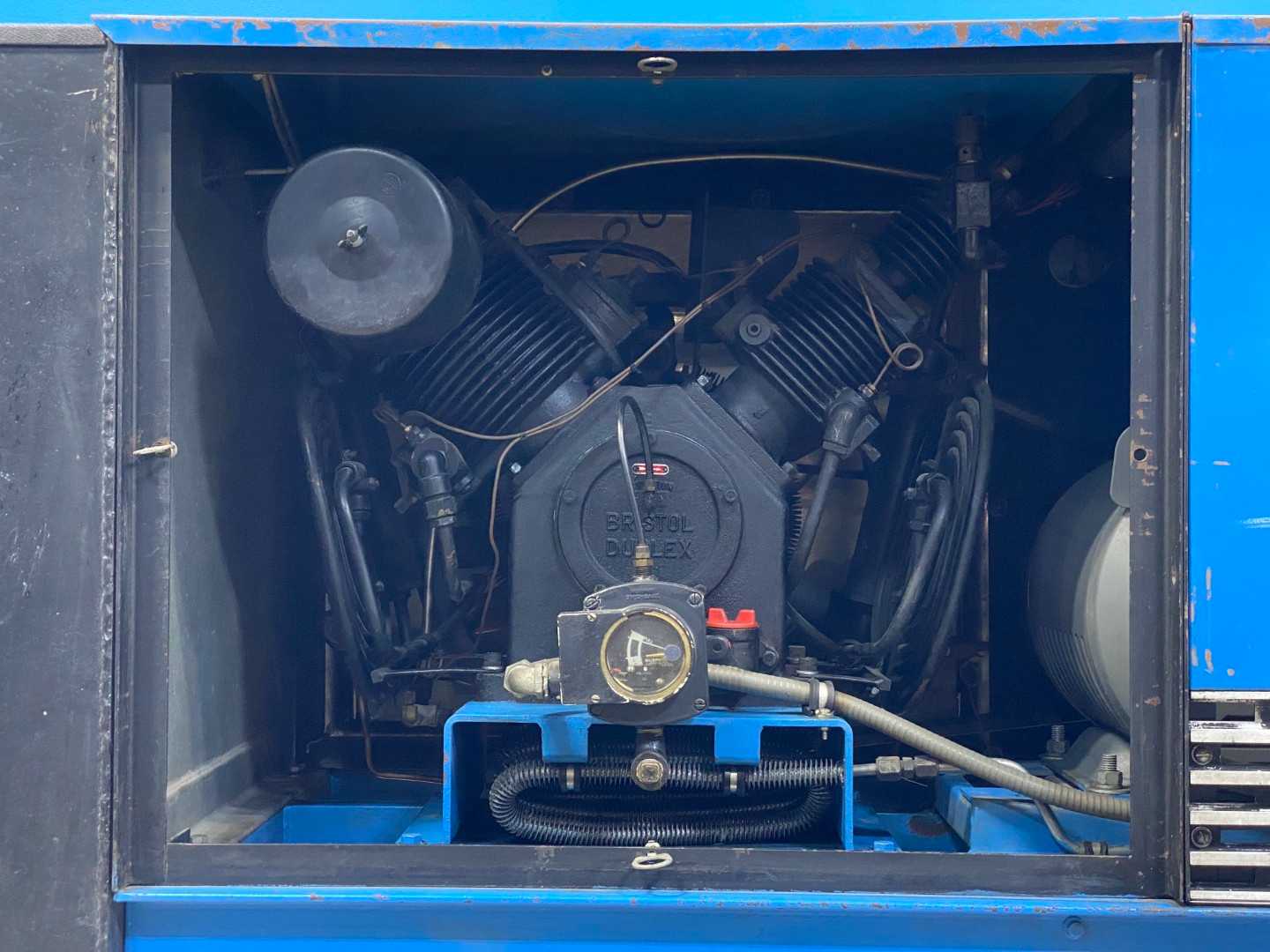 Breathing Air Compressor 563 hrs 18 CFM 5000 PSI SCBA Scuba Paintball w/ Moisture and CO Monitors 5000 psi 15HP 208V 3PH