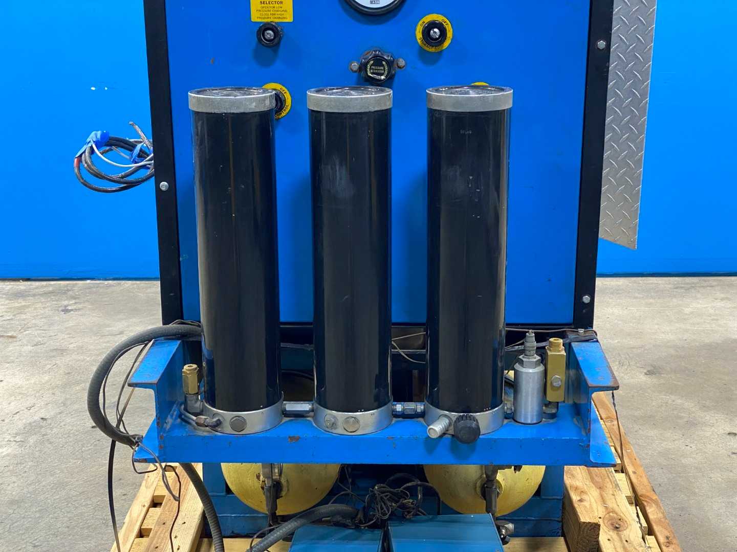 Breathing Air Compressor 563 hrs 18 CFM 5000 PSI SCBA Scuba Paintball w/ Moisture and CO Monitors 5000 psi 15HP 208V 3PH