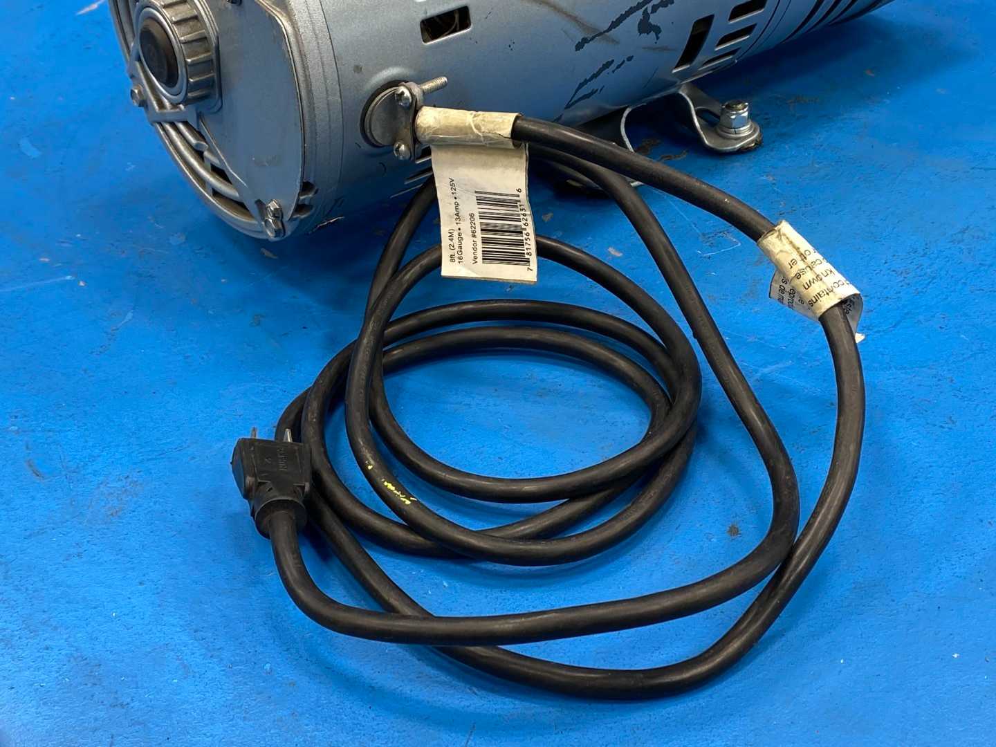 Gast 0823-101Q-G608NGX Rotary Vane Vacuum Pump | 3/4 HP | Oil-Less | 8 CFM | Dual Voltage