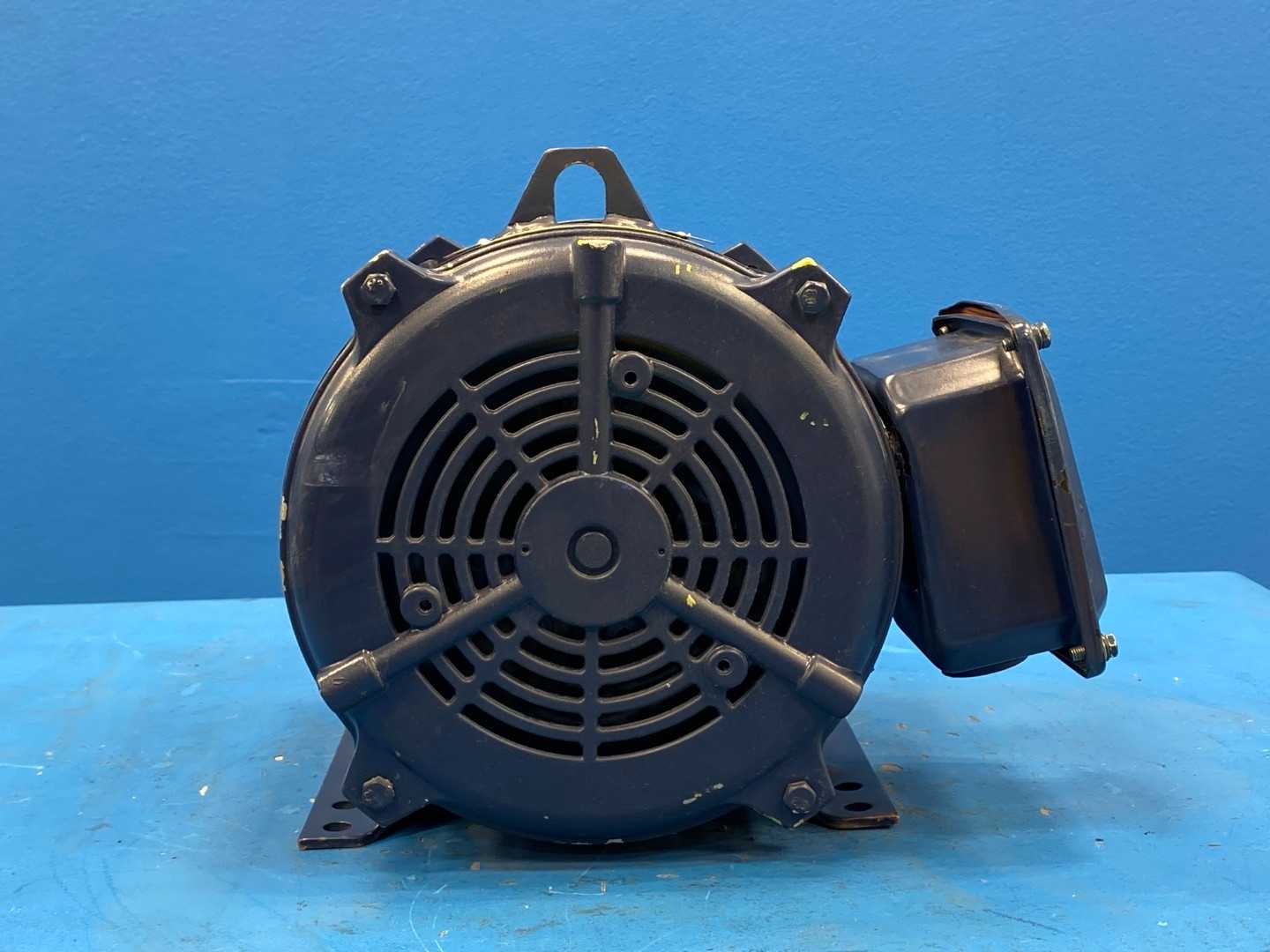  5HP/208-230,460V/1765RPM/3PH Leeson Marathon Globetrotter GT0013A Motor 