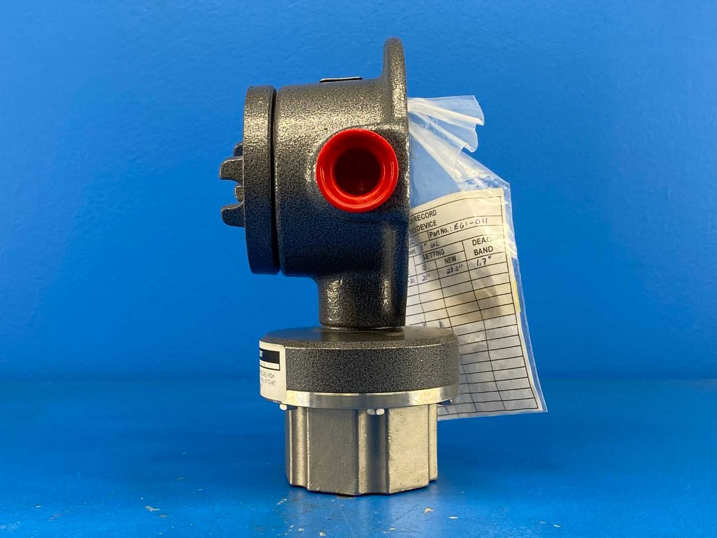 Fike E61-011 Single Diaphragm Explosion Proof Differential Pressure Switch with SOR Type S Switch