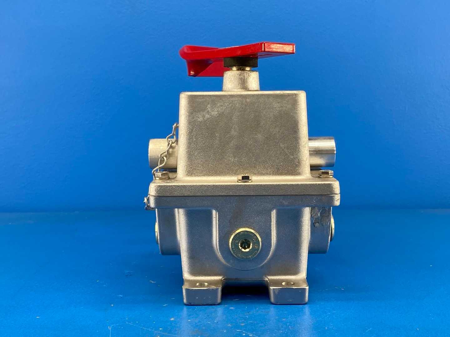 Conveyor Components Co. Model RS-2X Cable Operated Safety Stop Control Switch 125/250/480 VAC 20A 1HP-125VAC 2HP-250VAC
