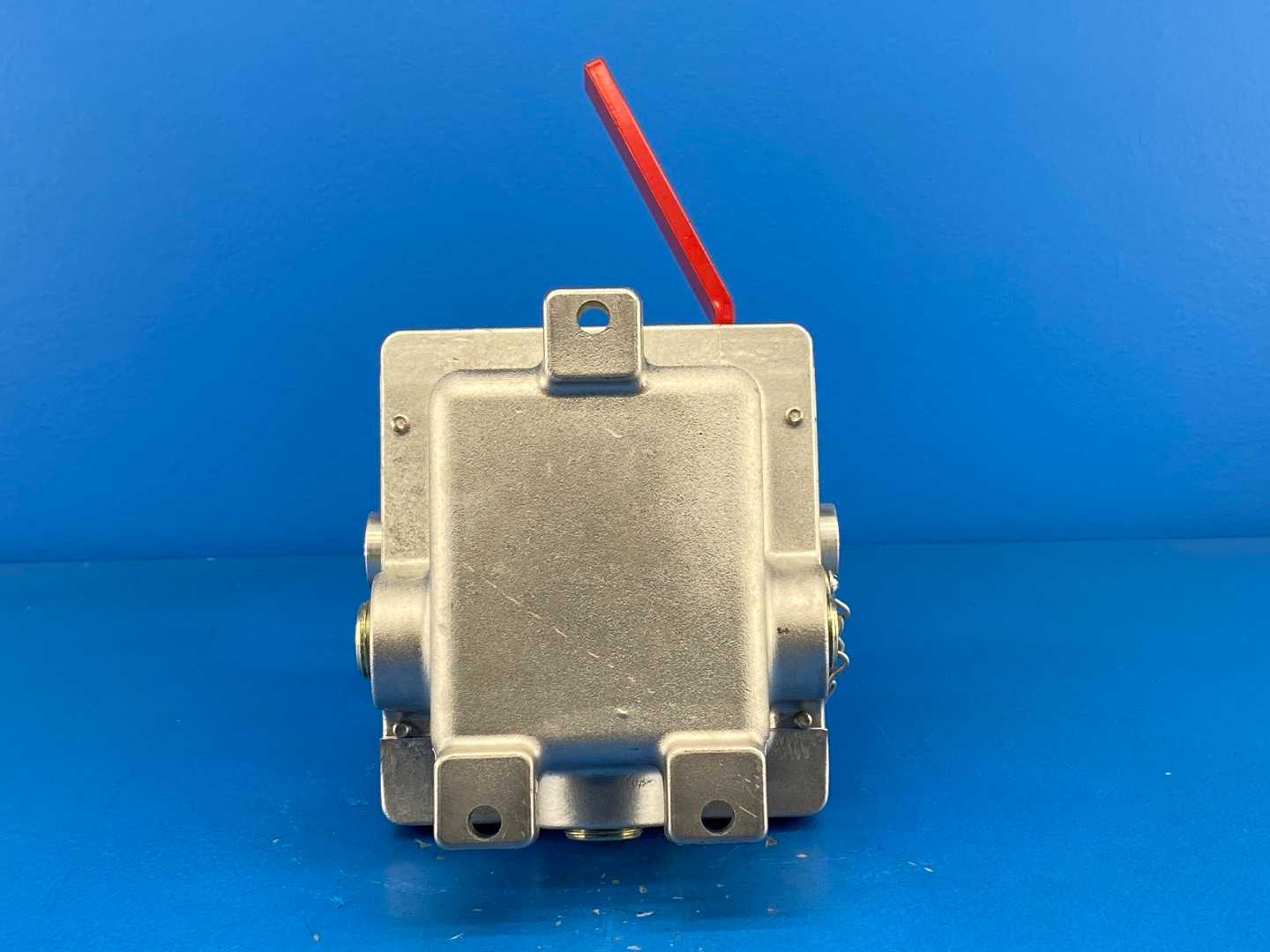 Conveyor Components Co. Model RS-2X Cable Operated Safety Stop Control Switch 125/250/480 VAC 20A 1HP-125VAC 2HP-250VAC