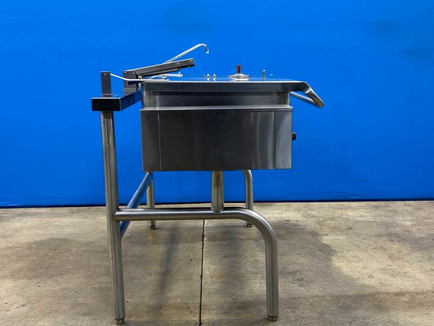 Groen FPO-4 Electric Tilting Skillet 15 Gallon - 240V 3PH - Model 8106 CF - 1978 - Glasstov San Antonio
