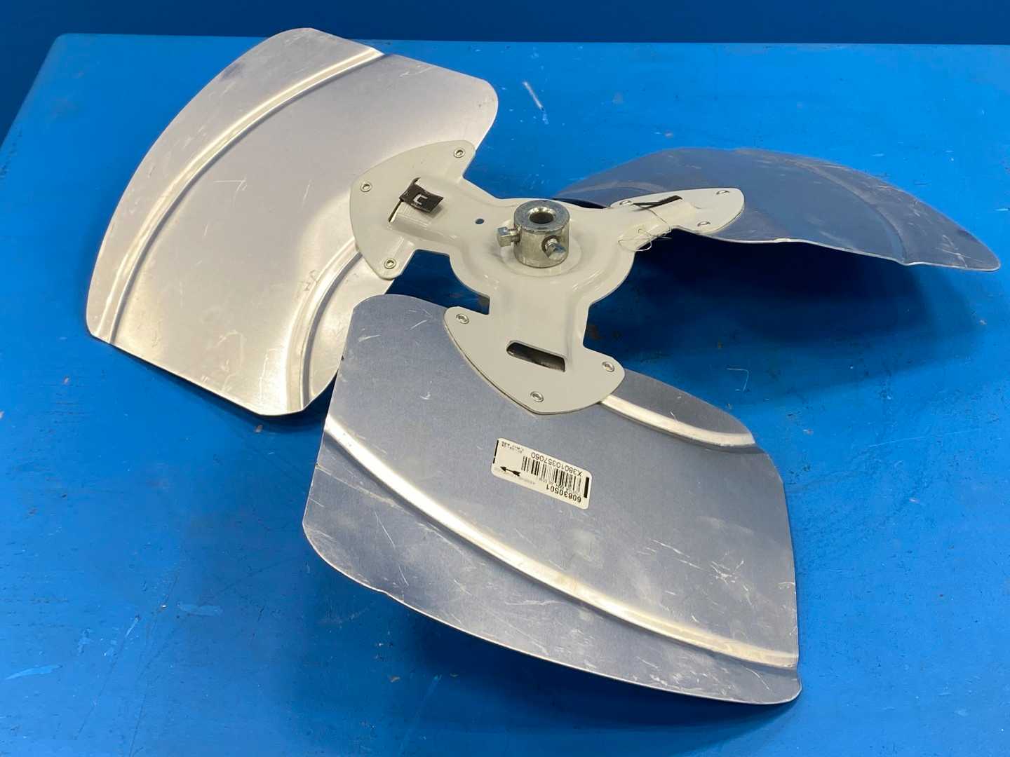 Trane FAN01509 (X38010357060) 3 Blade Aluminum Fan 22" Diameter 24° Pitch, .50 Bore CCW 