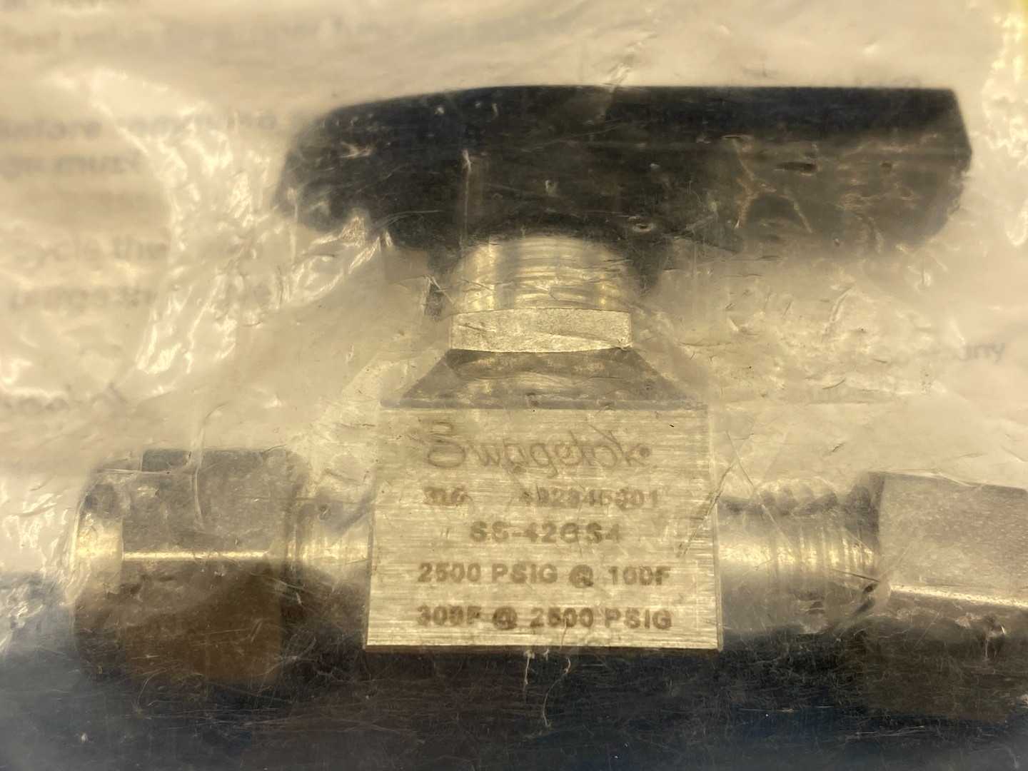 Swagelok SS-42GS4, 1/4" Stainless Steel 40G Series Ball Valve 