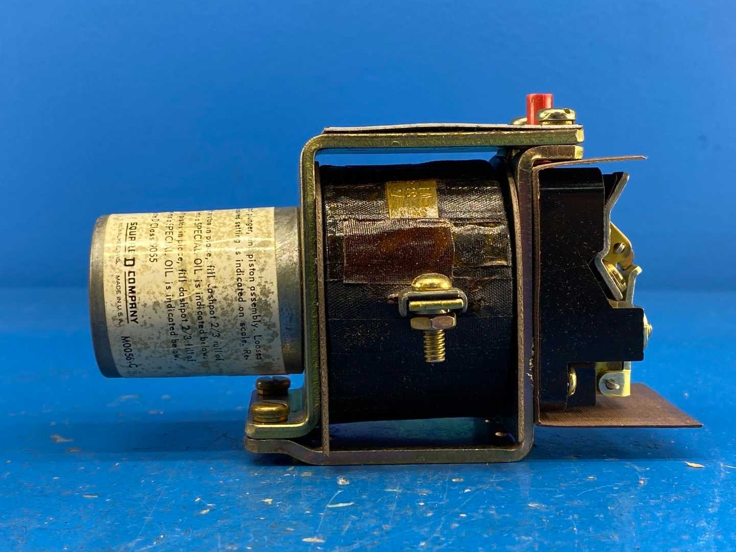 Square D Class 9055, Type A0110. Magnetic Current Overload Relay 600V 10A Form H3