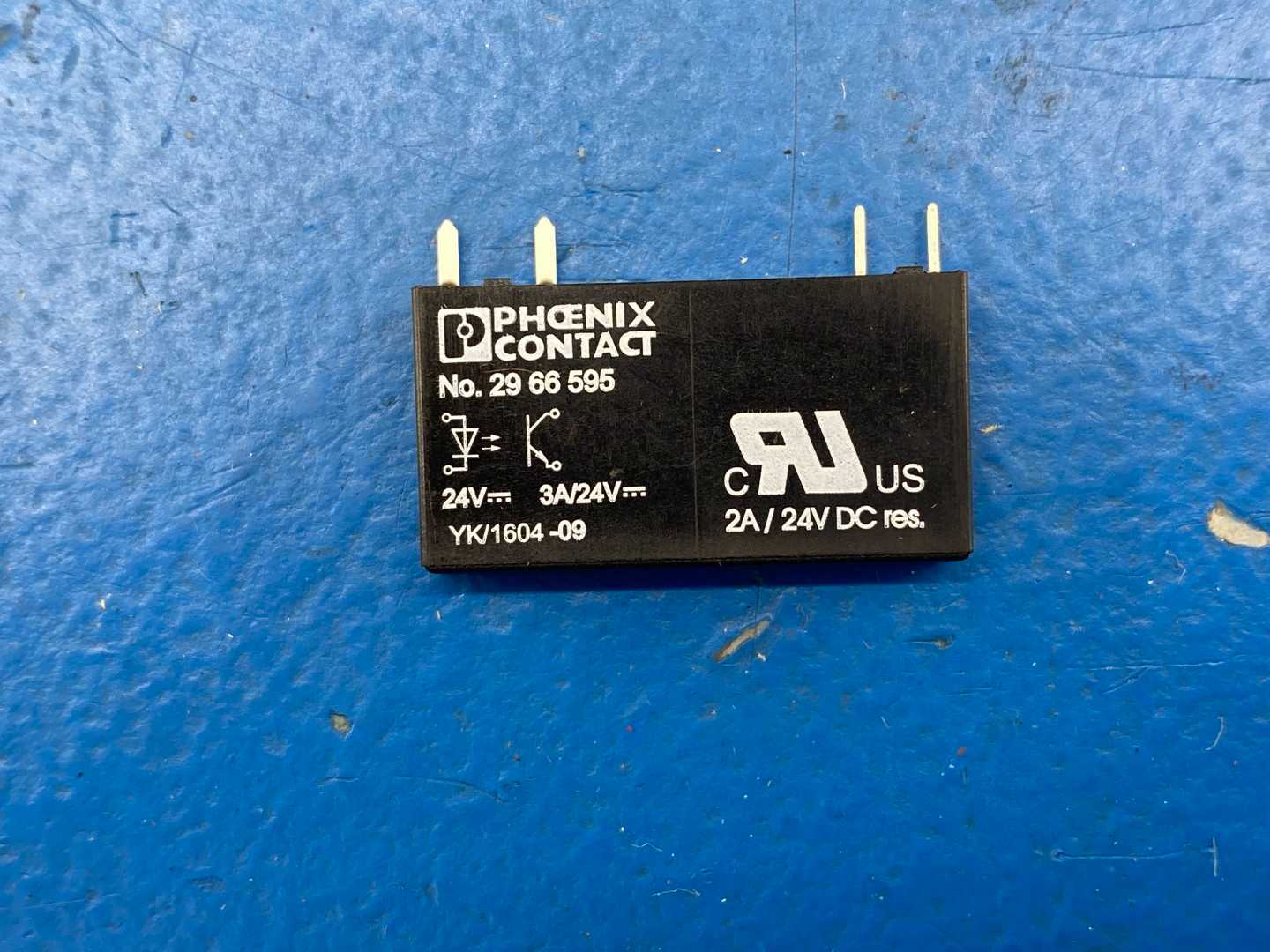 Phoenix Contact OPT-24DC/24DC/2 (2966595) Solid State Relay 3A 28.8V (Package of 10)